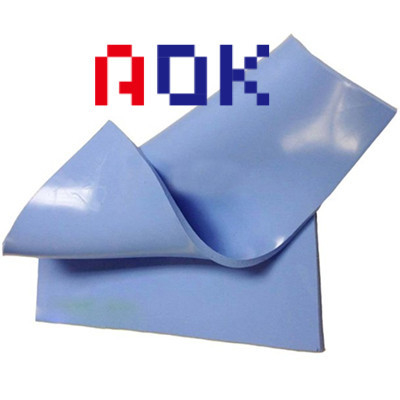Spessore 0,5 millimetri del cuscinetto termico di colore blu materiale del silicone 8 W/m.K